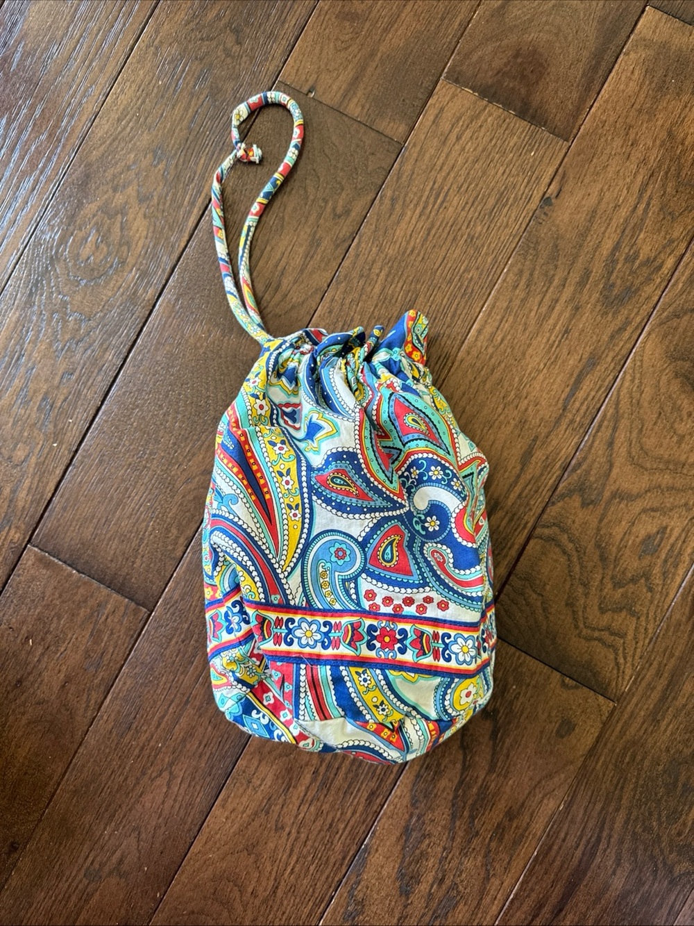 Vera Bradley Marina Paisley Ditty Bag. Excellent! Retired Bag.